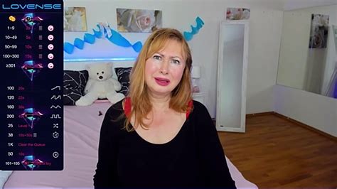 Hotbabysucks1.
