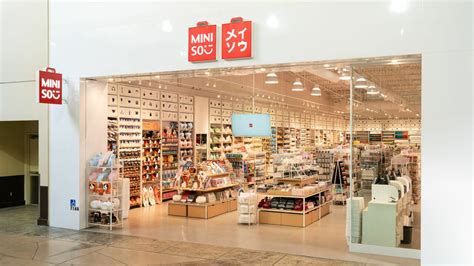 MINISO.
