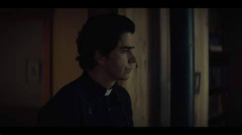 Midnight.Mass.S01.FRENCH.720p.WEB.x264.