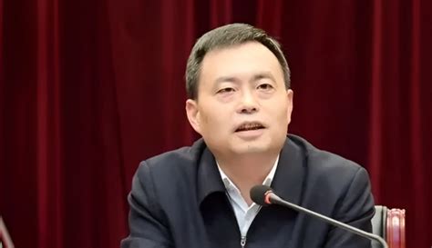 “游戏人生”铸大错：这名长期沉迷网络游戏的正厅级干部被双开.